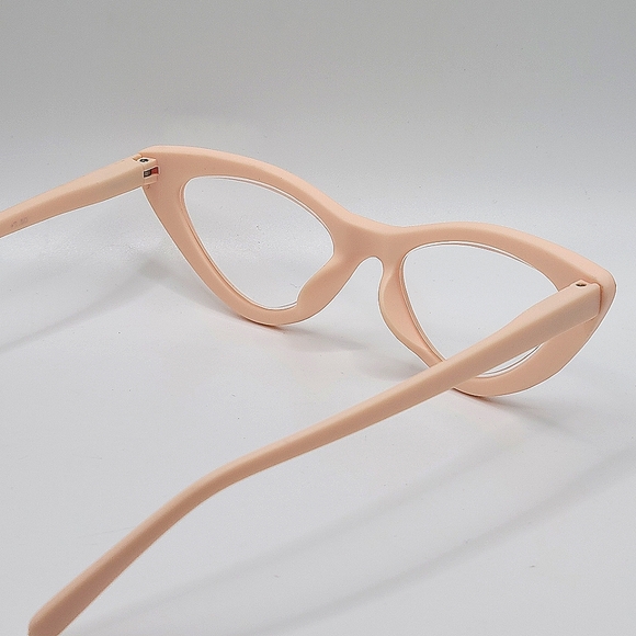 Fifi in the Summer (reader) - Picture 3 of 4